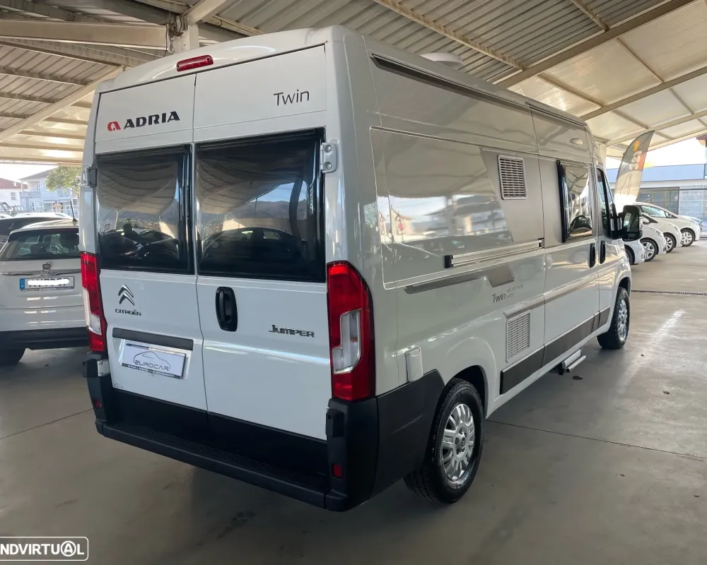 Adria Twin 600 SPT Family - Autocaravana Venda Aluguer Caravanas