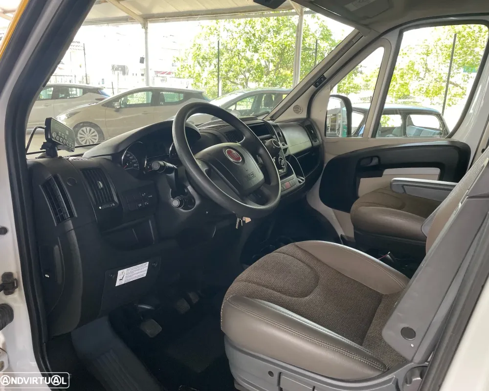 Adria Twin 600 Family - Autocaravana Venda Aluguer Caravanas