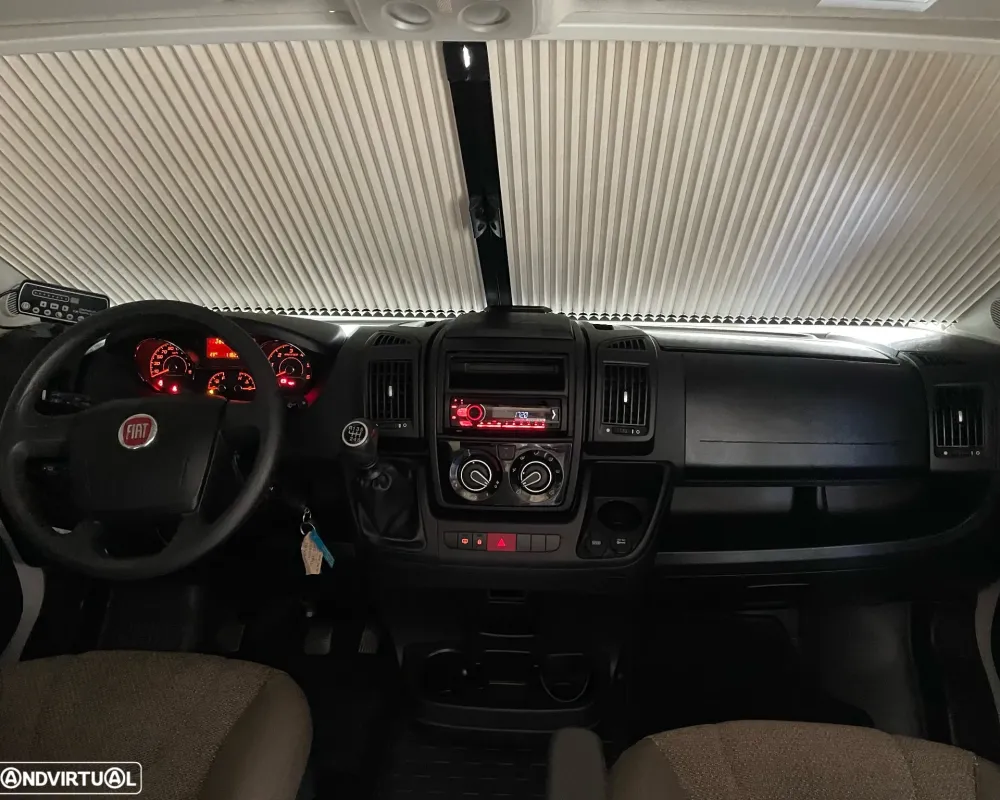 Adria Twin 600 Family - Autocaravana Venda Aluguer Caravanas