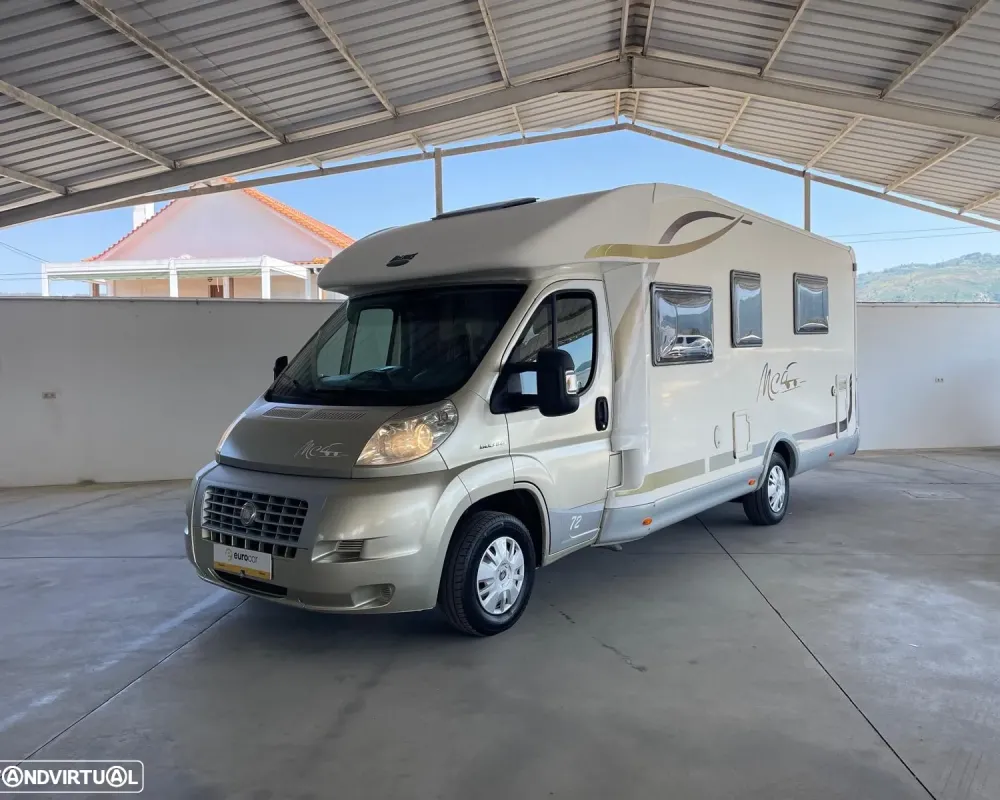 McLouis MC4 Autocaravana c/Cama Central e Elevatória Venda Aluguer Caravanas