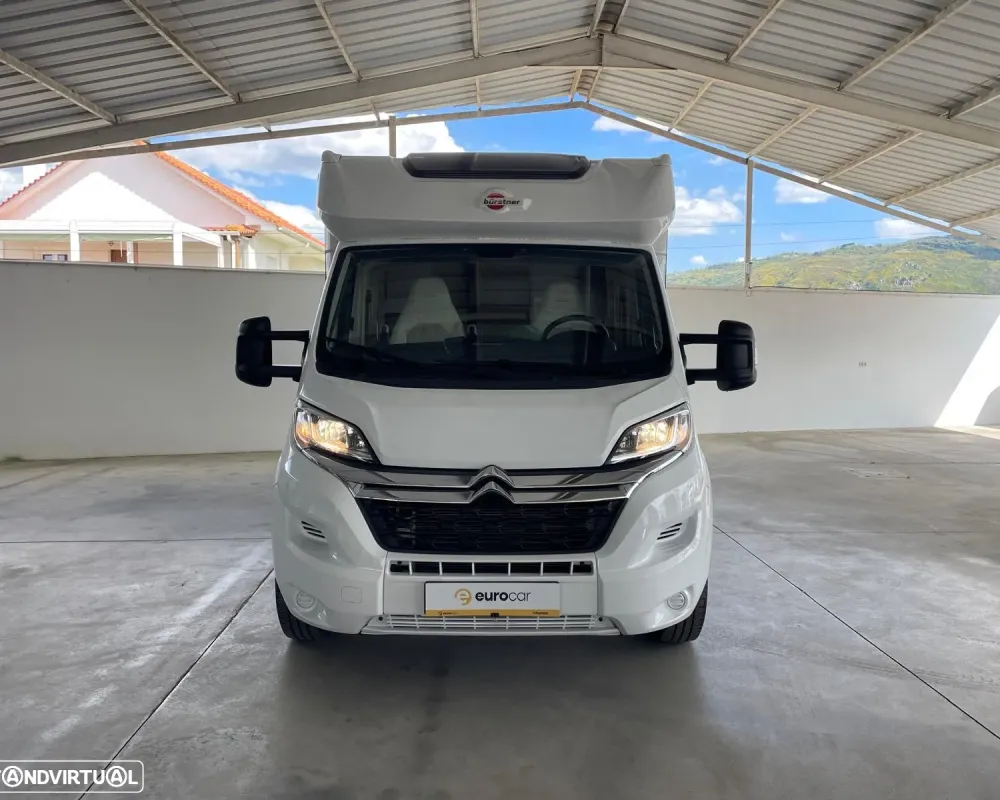 Burstner Lyseo Time Fidelity - Autocaravana c/Camas Central e Elevatória Venda Aluguer Caravanas